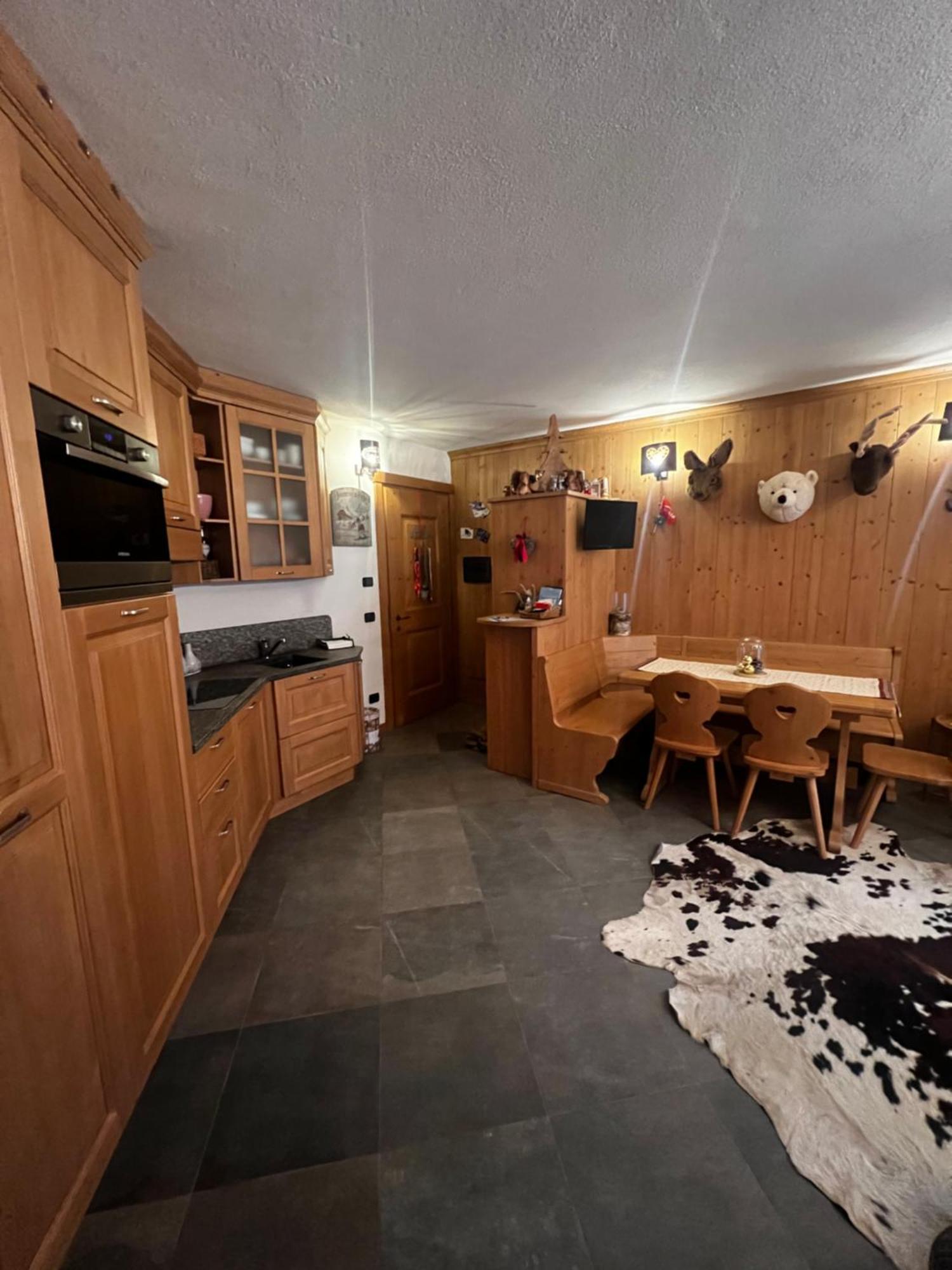 Appartamento Incantevole Con Box E Ski Room, Wi-Fi, Bormio Exteriör bild